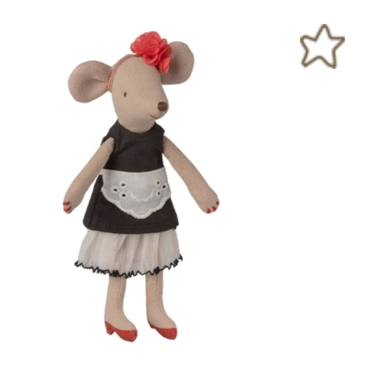 Beautician mouse, Mum with magnet hands