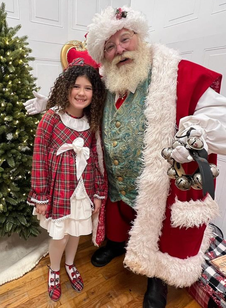 10 am SANTA-HUNTINGTON December 7