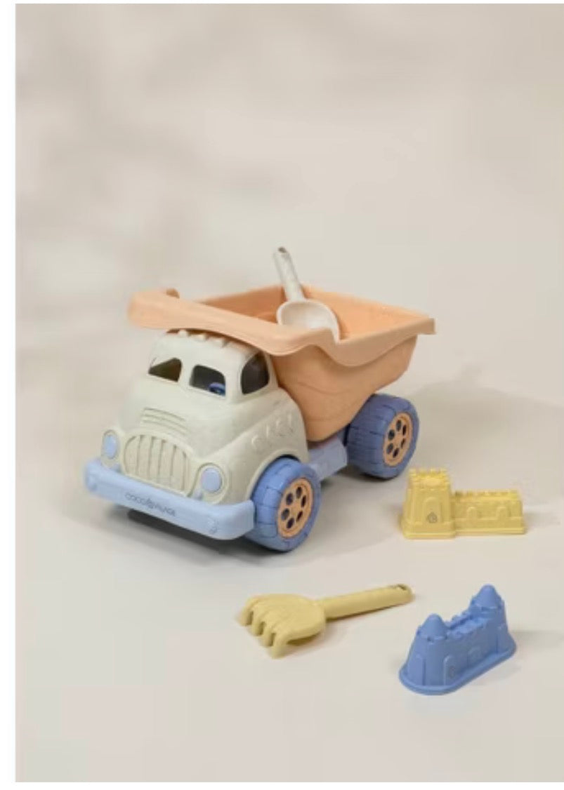 Oversized 5-Piece Wheat Straw Sand Toy Set – Dump Truck & Accessories