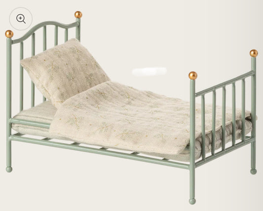 Vintage single bed, Mouse - Mint