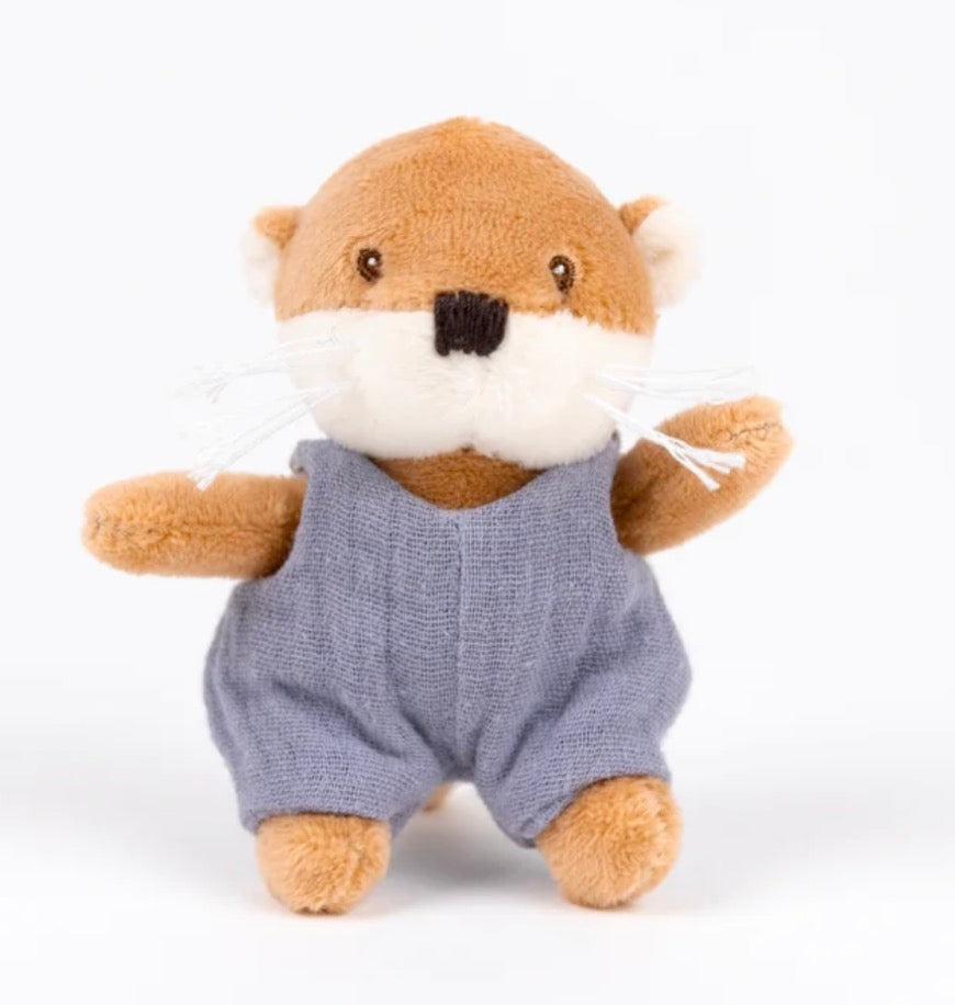 Miniature zelie the otter