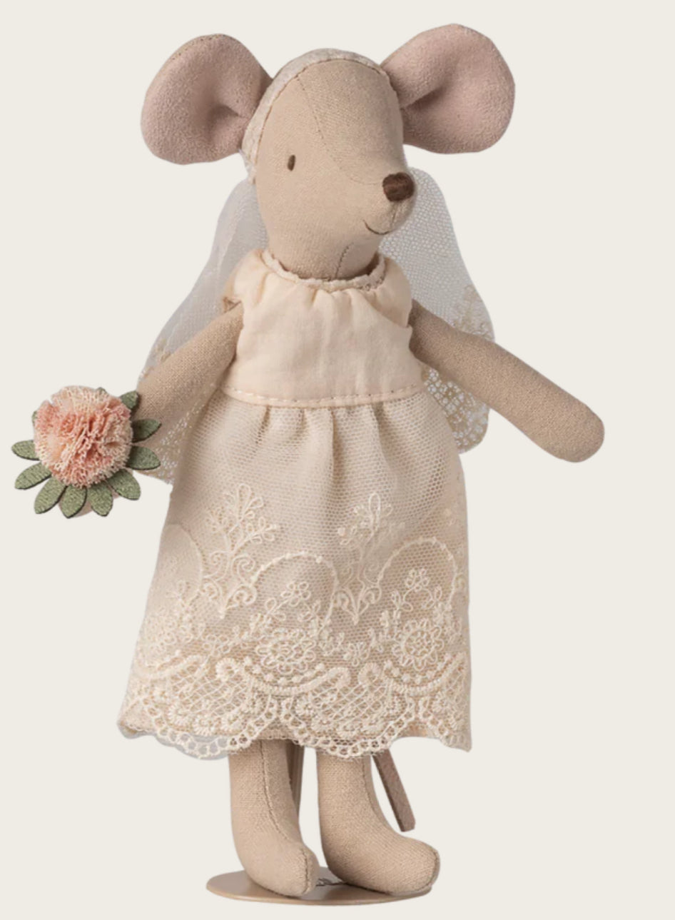 Wedding dress, Mum mouse
