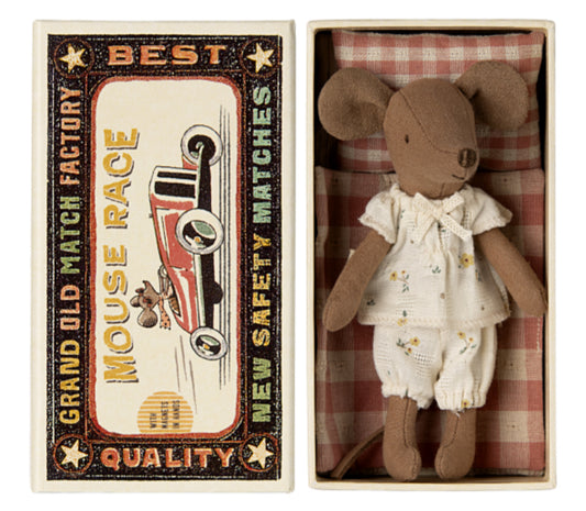 Big Sister Mouse in Matchbox with Magnetic Hands