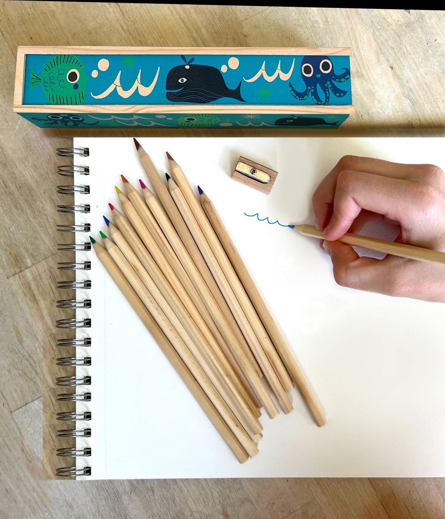 WOODEN PENCIL BOX + COLORED PENCILS - OCEAN FRIENDS