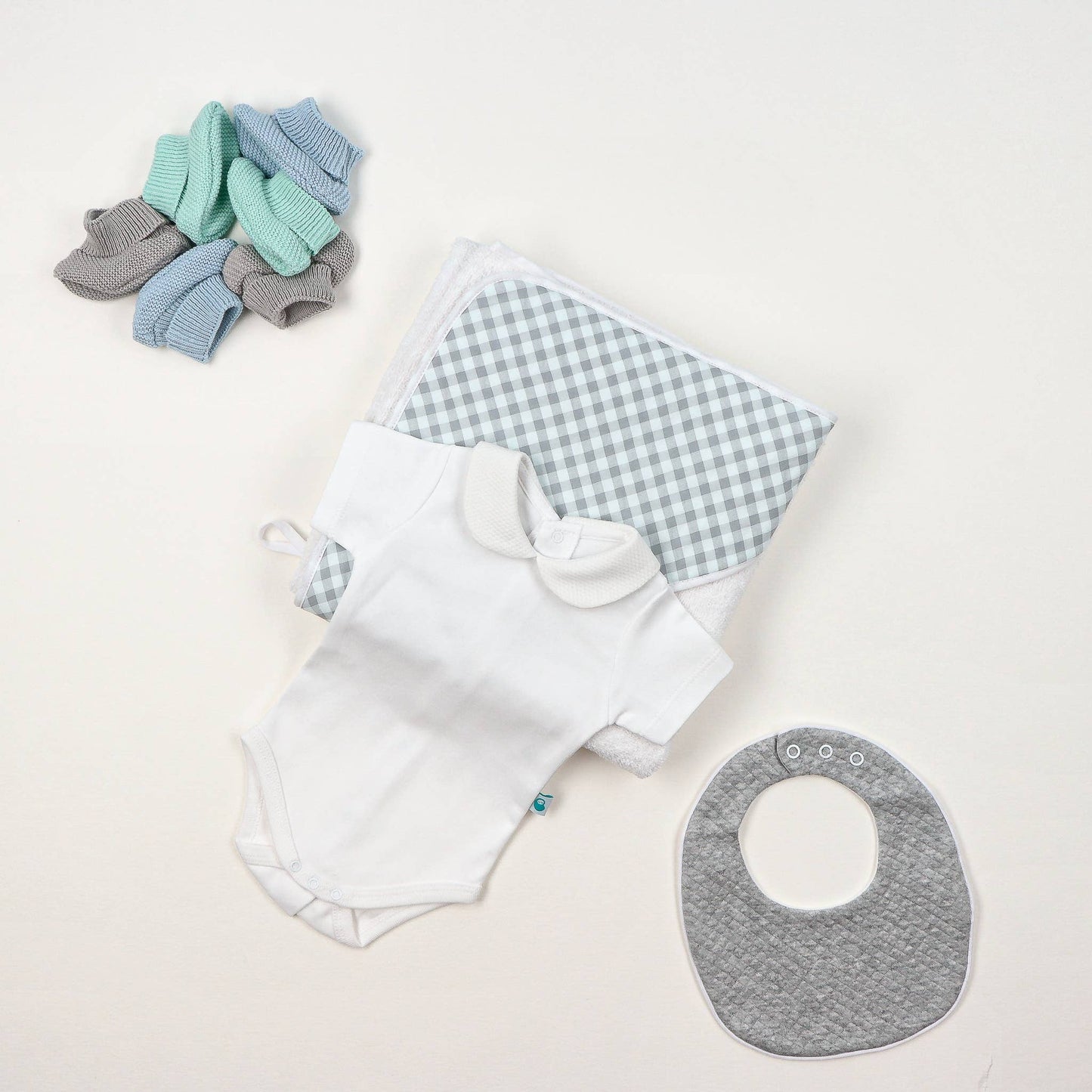 Diamond Knit Baby Bib with 3 Adjustable Positions