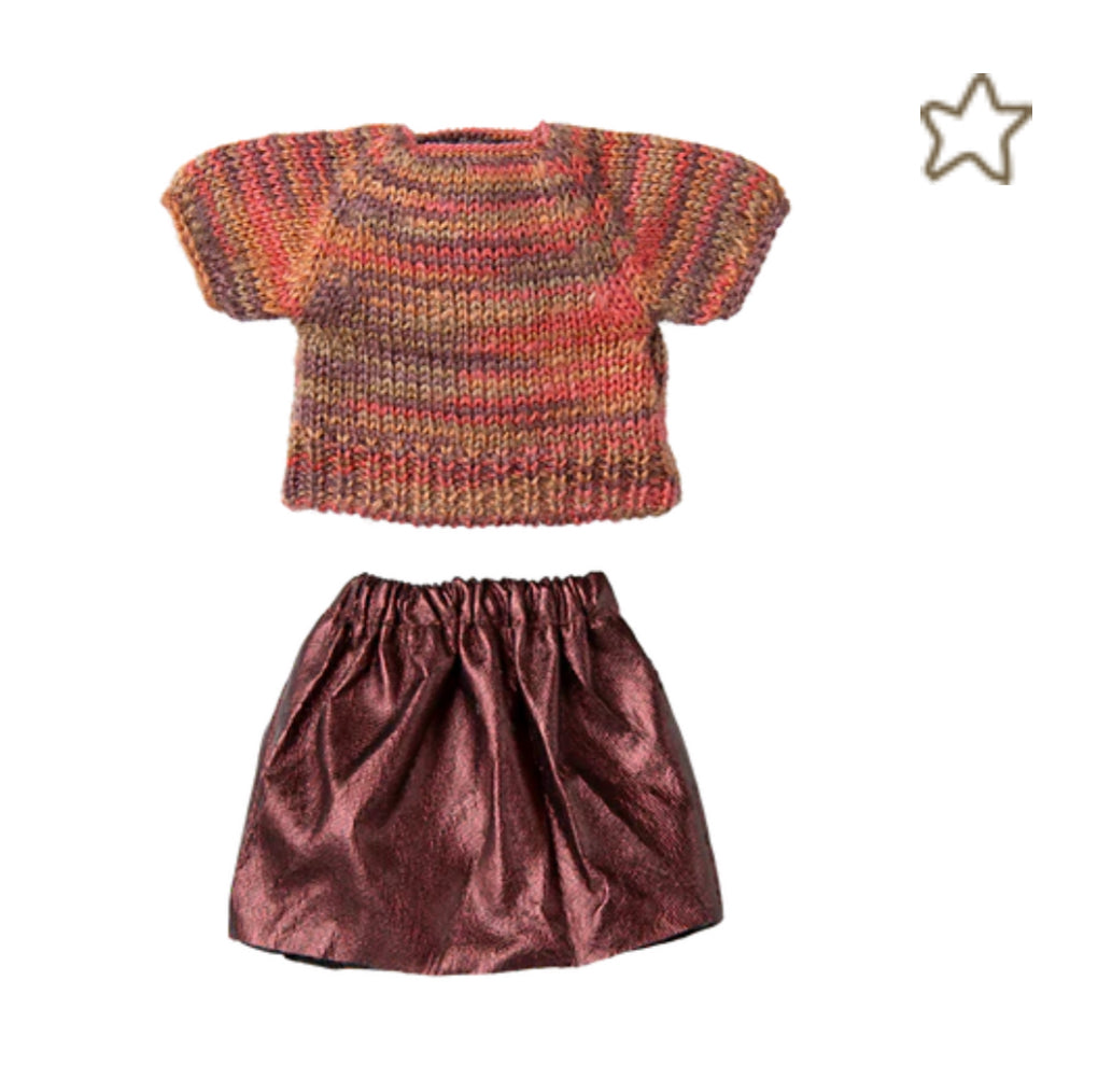 Mum mouse Skirt and knitted blouse,