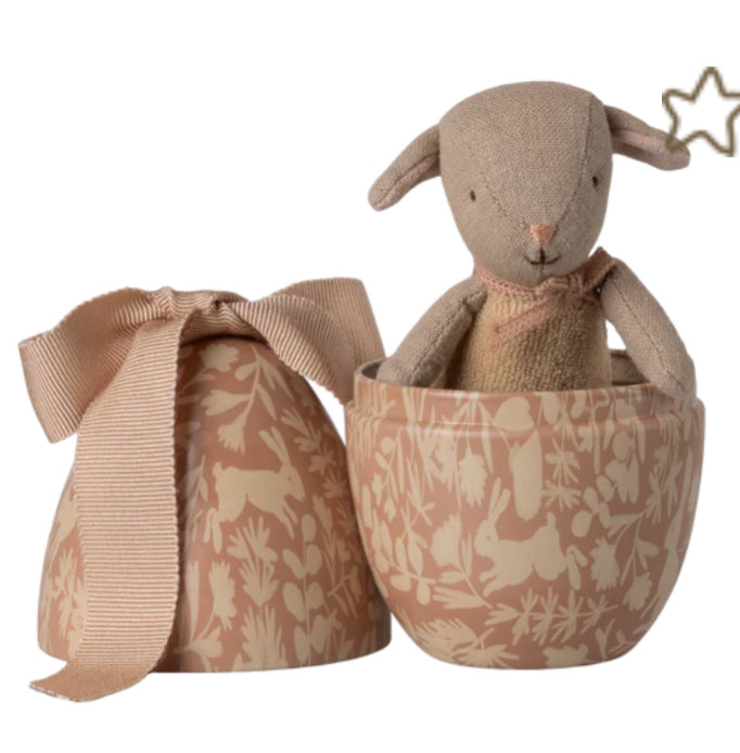 Easter egg with micro lamb, Small - Powder