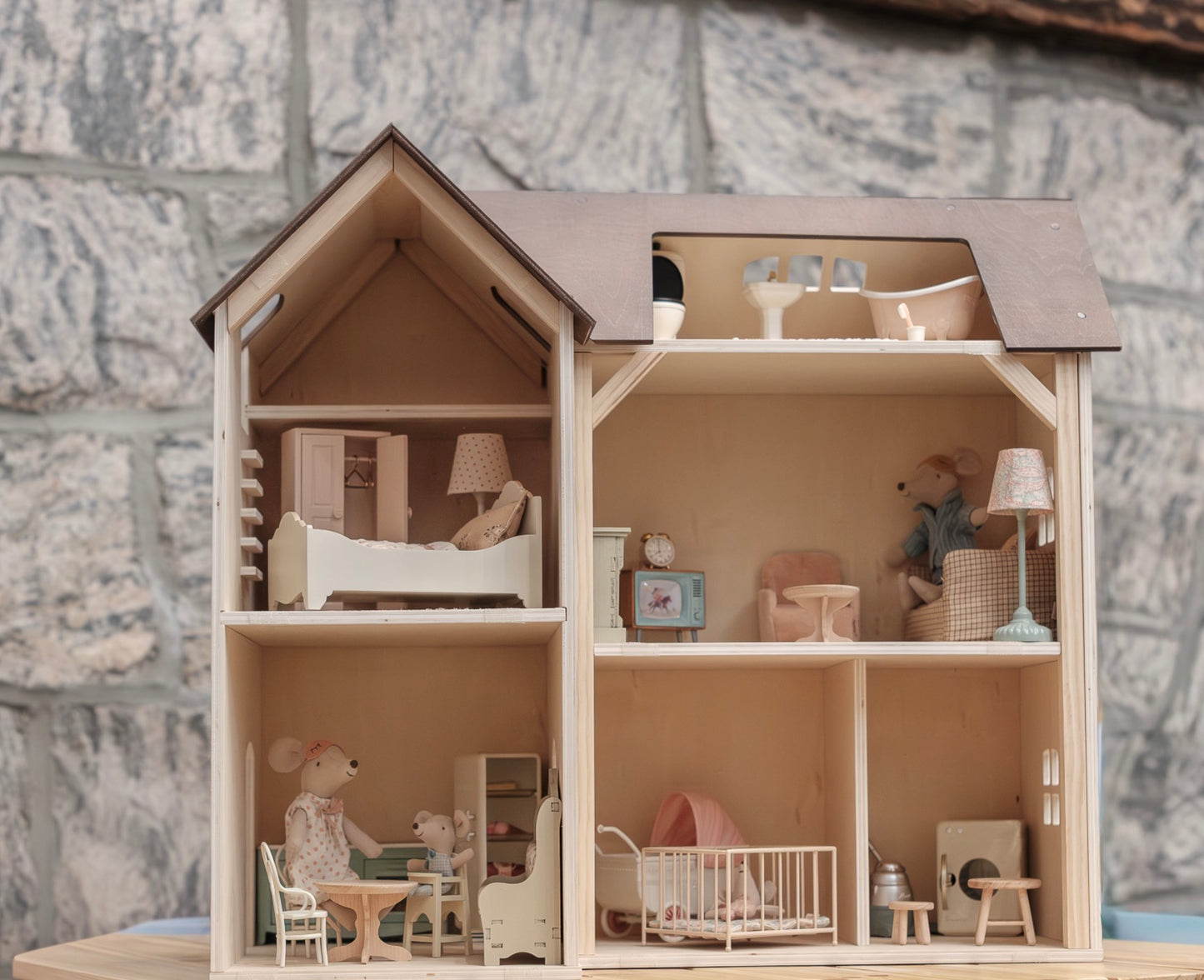 Maileg Mouse whole  Farmhouse Fully Furnished +Surprise Gift
