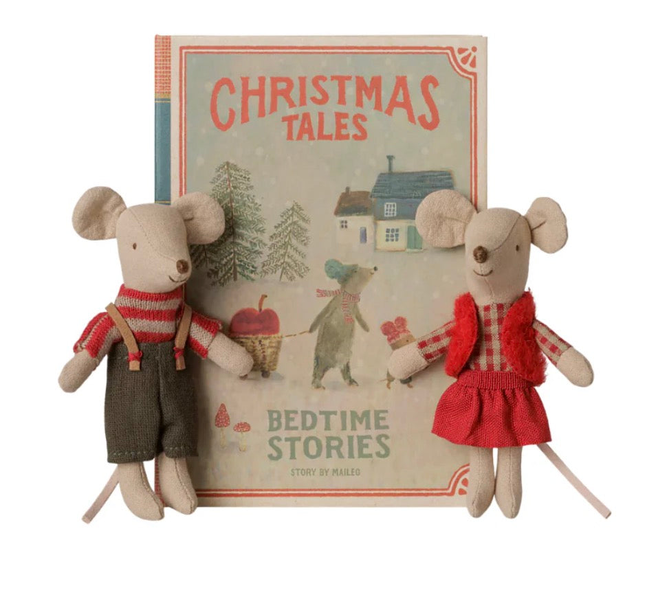 Maileg Christmas twin mice, Little sister and brother in book