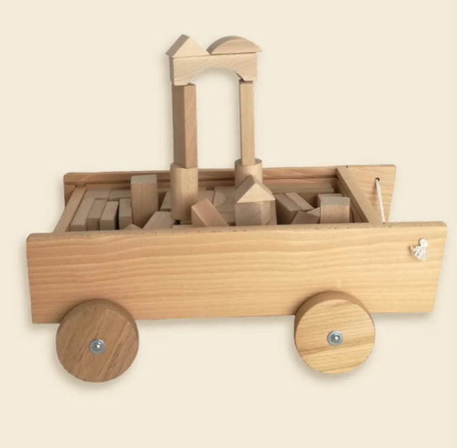 PULL ALONG TRUCK WITH WOODEN BLOCKS