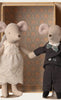 Wedding mice couple in box, Mum and Dad